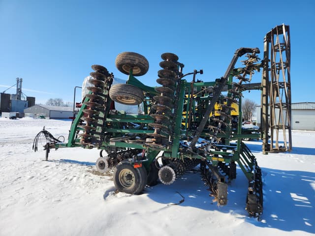 Image of Great Plains 2400TM equipment image 2