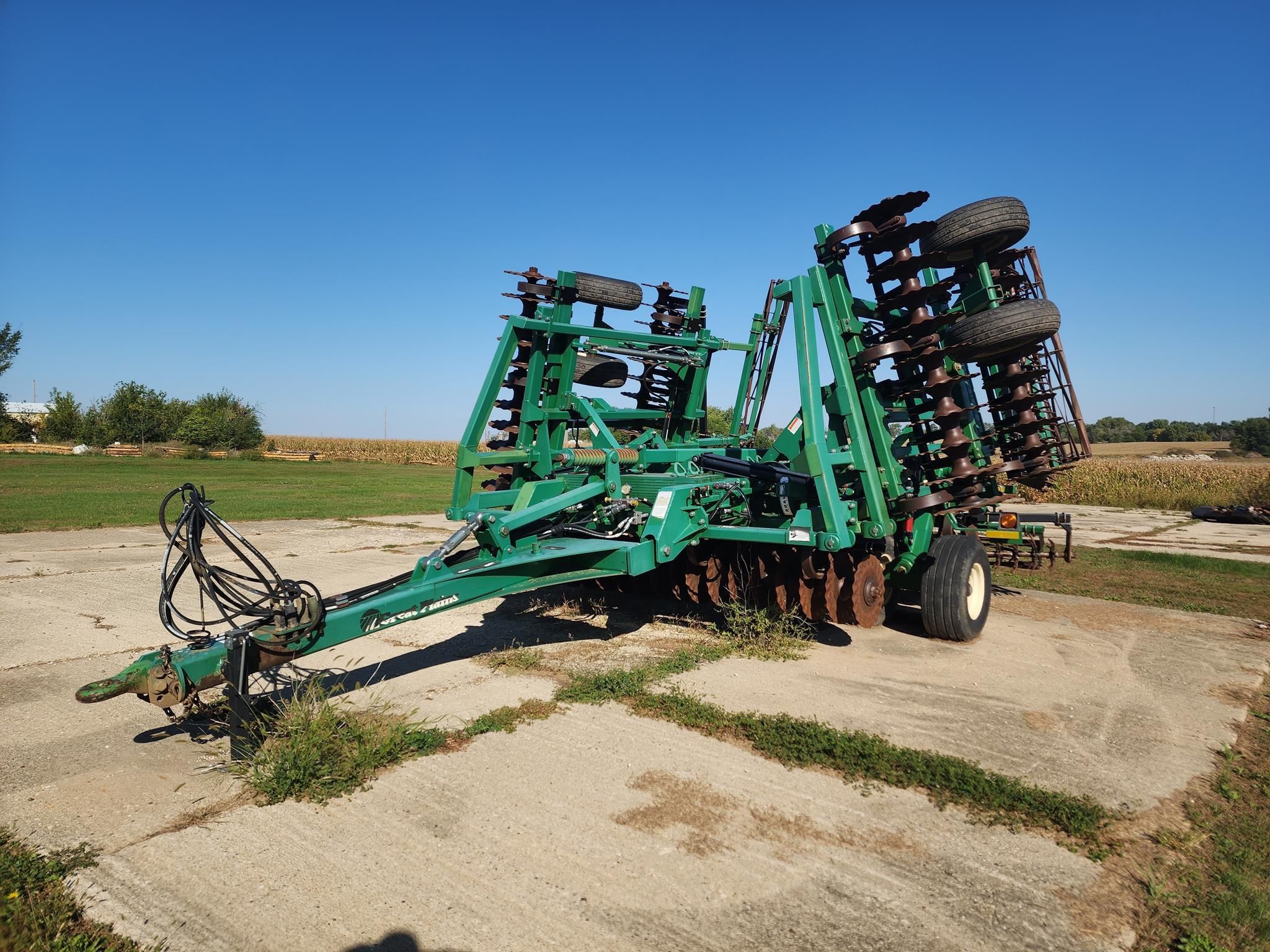 2012 Great Plains 2400TM Equipment Image0