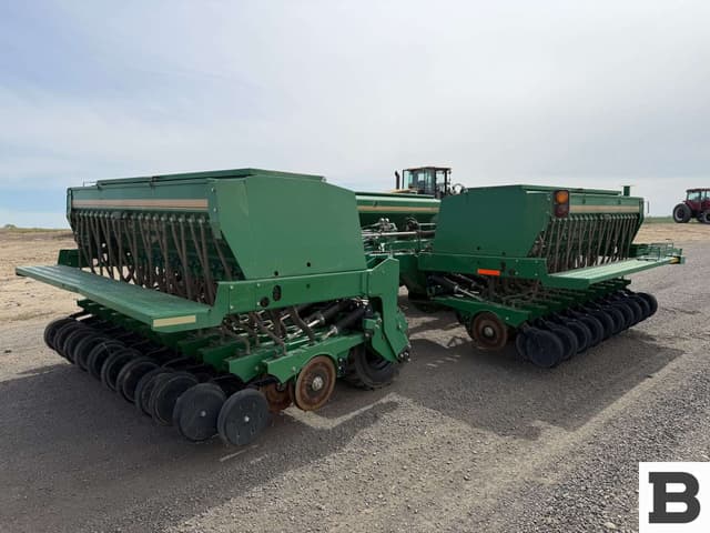 Image of Great Plains 3S-3000HD-6006 equipment image 4