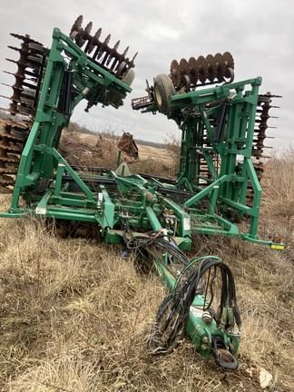 2012 Great Plains 4000TM Equipment Image0