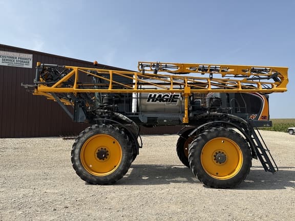 Image of Hagie STS12 equipment image 4