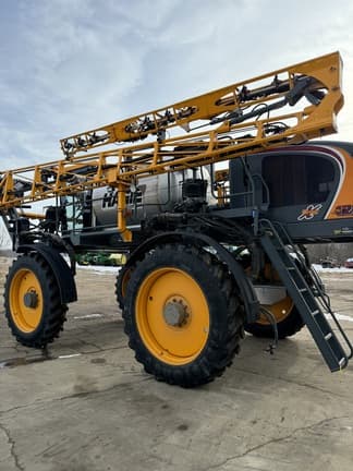 Image of Hagie STS12 equipment image 2