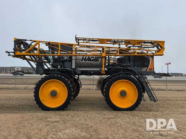 Image of Hagie STS12 equipment image 2