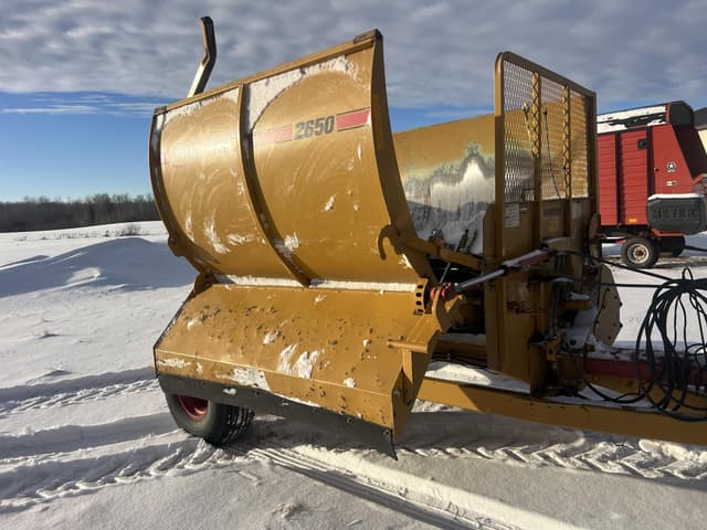 Image of Haybuster 2650 equipment image 2