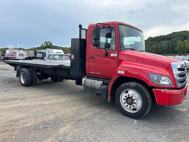Image of Hino 268 equipment image 2