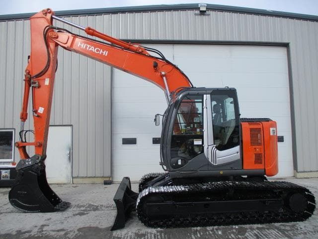 Image of Hitachi ZX135US equipment image 2
