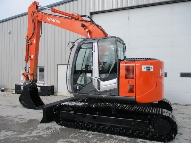 Image of Hitachi ZX135US-3 equipment image 4