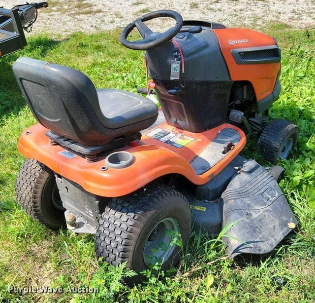 Image of Husqvarna YTH22V46 equipment image 4