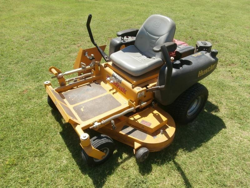 2012 Hustler FasTrak Equipment Image0