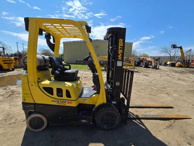 Image of Hyster S50FT equipment image 3