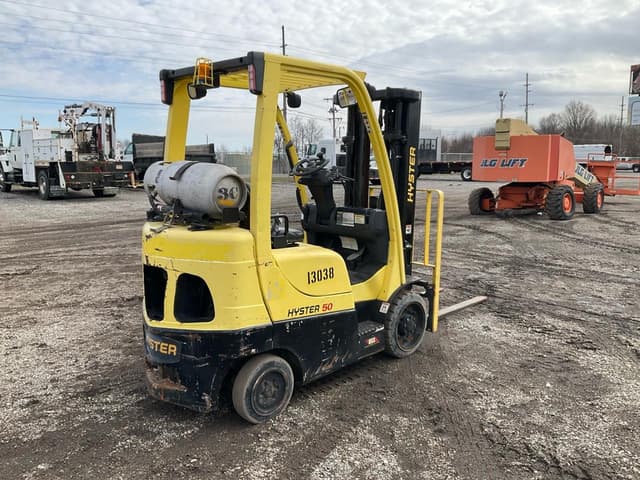 Image of Hyster S50FT equipment image 4