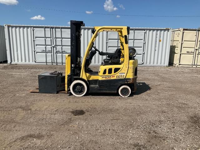 Image of Hyster S50FT equipment image 3