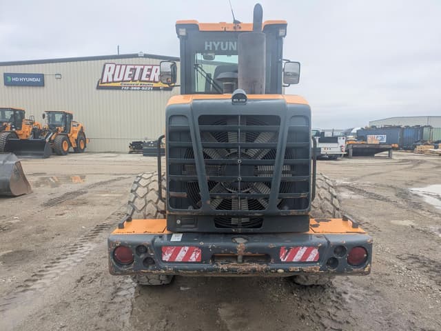 Image of Hyundai HL730-9 equipment image 3