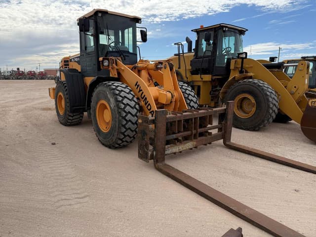 Image of Hyundai HL740-9 equipment image 1