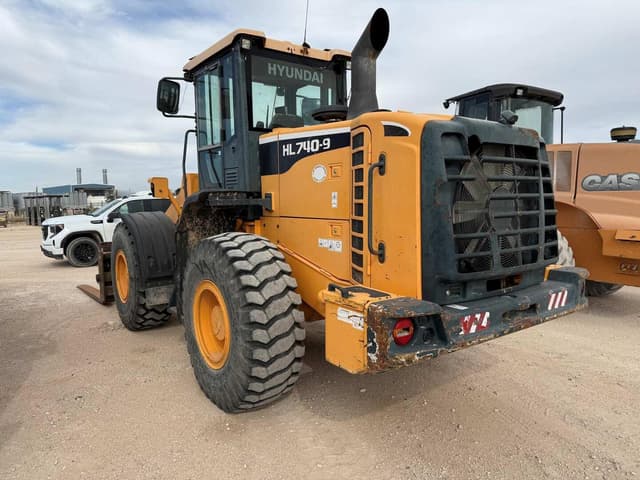 Image of Hyundai HL740-9 equipment image 3