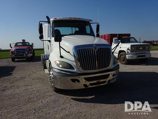 Image of International ProStar Plus 122 equipment image 4