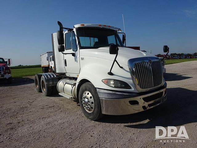 Image of International ProStar Plus 122 equipment image 2