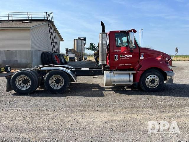 Image of International ProStar Plus 122 equipment image 4