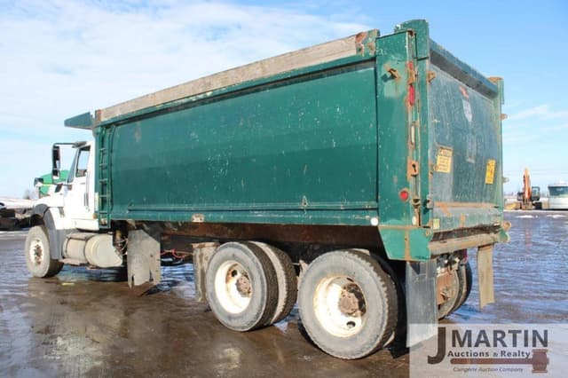 Image of International Workstar 760 equipment image 1