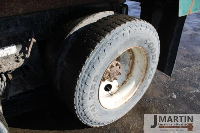 Image of International Workstar 760 equipment image 3