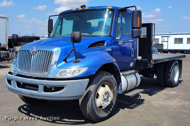 2012 International 4300 Equipment Image0