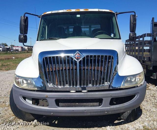 Image of International 4300 equipment image 1