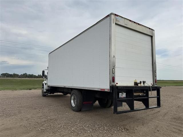 Image of International 4300 equipment image 2