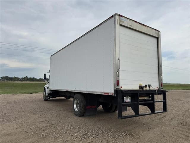 Image of International 4300 equipment image 2