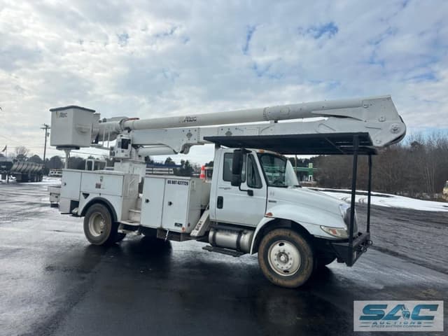 Image of International 4300 SBA equipment image 4