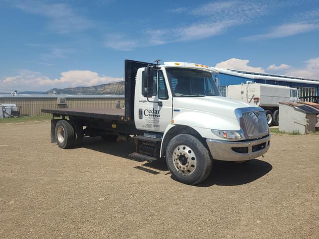 Image of International 4300 equipment image 3
