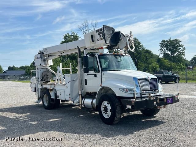 Image of International 4400 equipment image 2