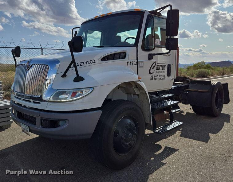 Main image International 4400