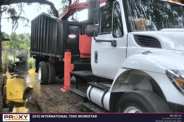 Image of International Workstar 7300 equipment image 1