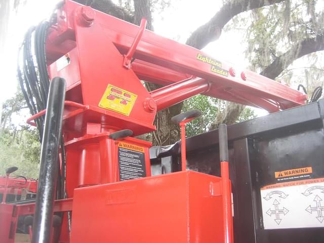 Image of International Workstar 7300 equipment image 3