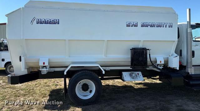 Image of International 7400 equipment image 4