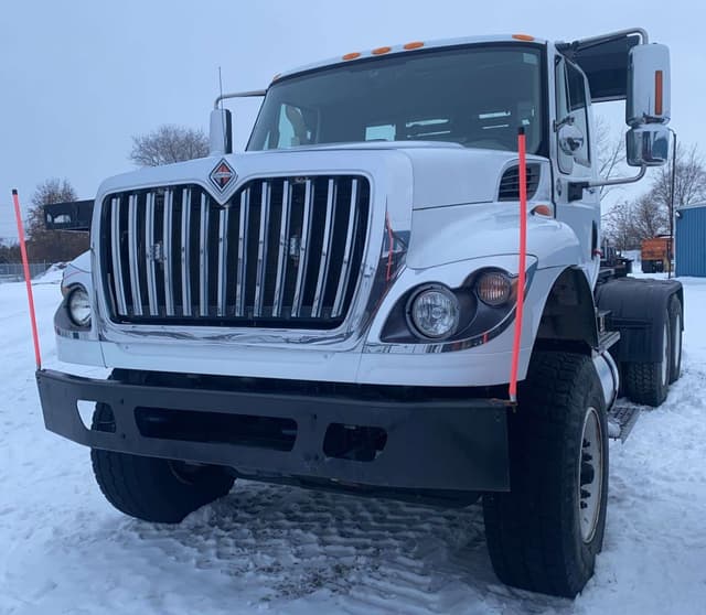 Image of International 7400 SBA equipment image 3