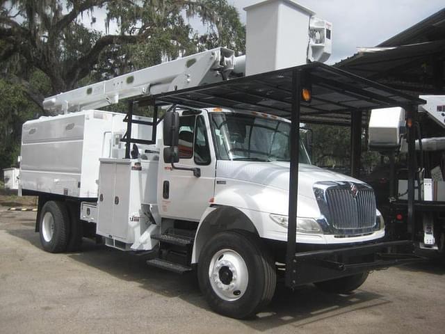 Image of International Durastar 4300 equipment image 1