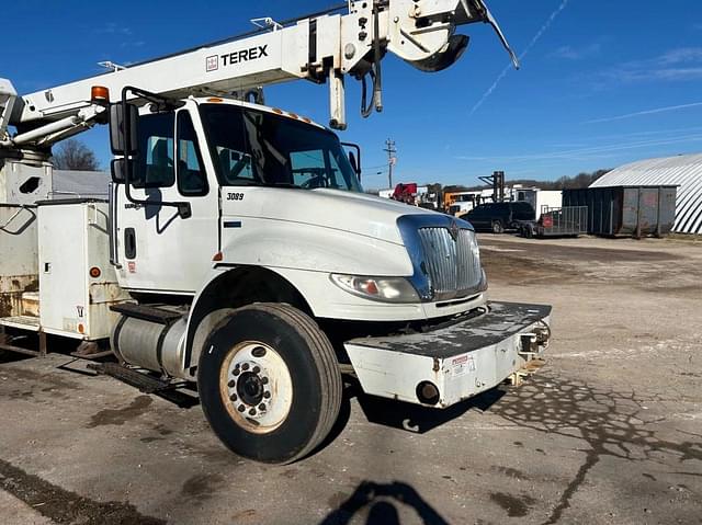 Image of International Durastar 4300 equipment image 1