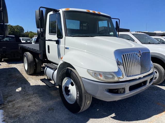 Image of International Durastar 4300 equipment image 3