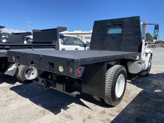 Image of International Durastar 4300 equipment image 2