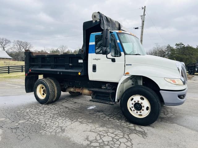 Image of International Durastar 4300 equipment image 4