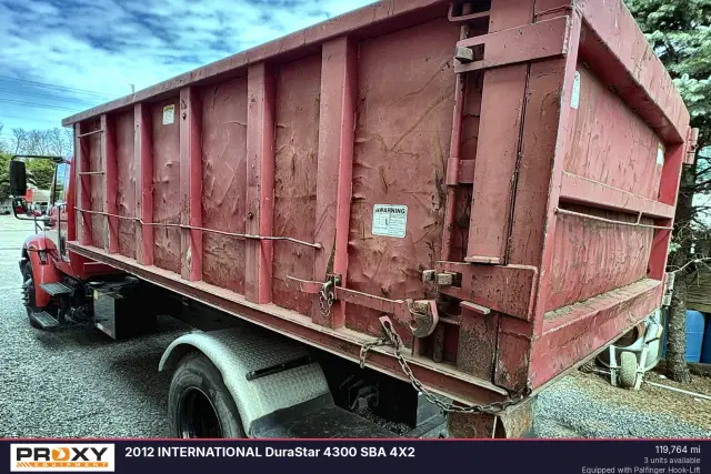 Image of International 4300 SBA equipment image 1