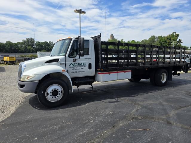 Image of International Durastar 4300 equipment image 4