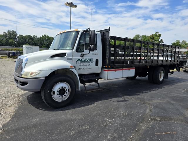 Image of International Durastar 4300 equipment image 3