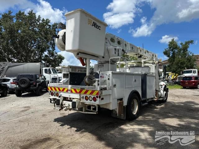 Image of International Durastar 4300 equipment image 3