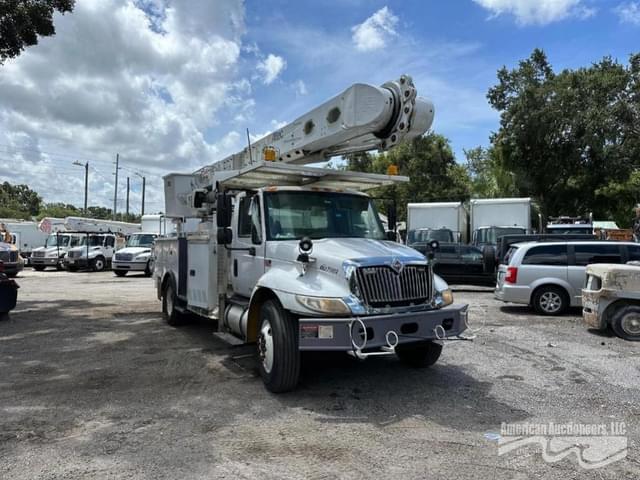 Image of International Durastar 4300 equipment image 1