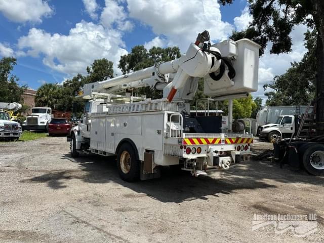 Image of International Durastar 4300 equipment image 2