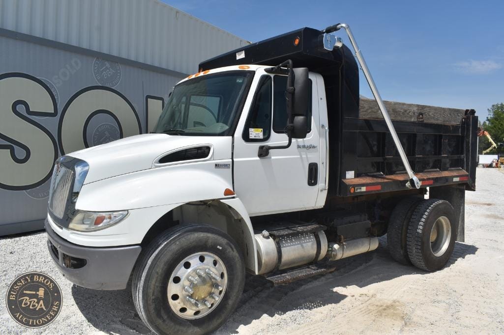 2012 International DuraStar 4400 Equipment Image0