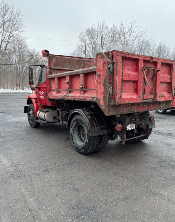 Image of International DuraStar 4400 equipment image 1