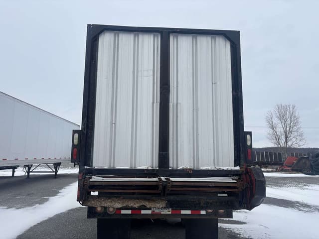 Image of International Dura Star 4400 equipment image 3